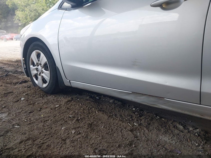 2017 KIA FORTE auction photo 6