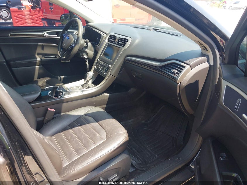 2016 FORD FUSION auction photo 5