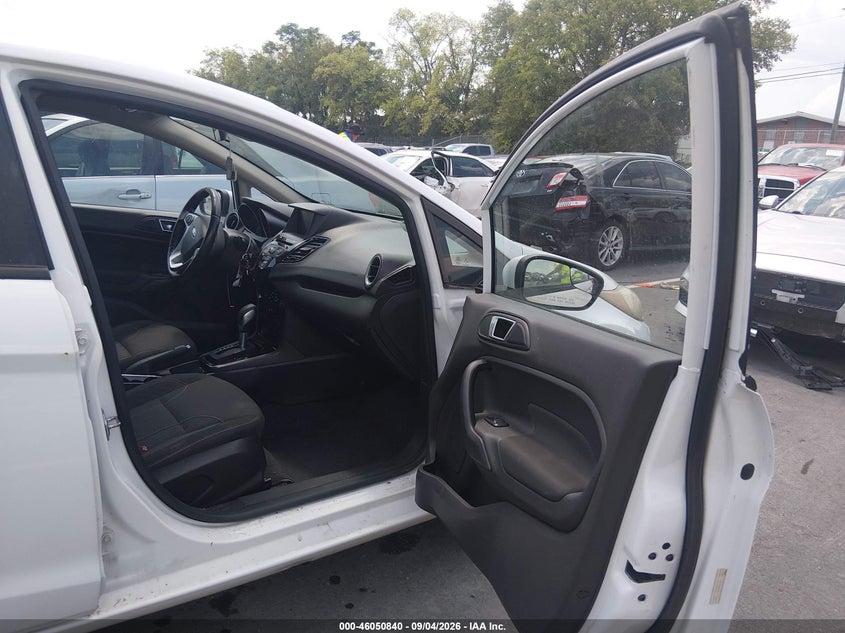 2015 FORD FIESTA auction photo 5