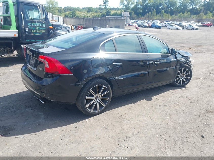 2017 VOLVO S60 INSCRIPTION T5 · Фото 4