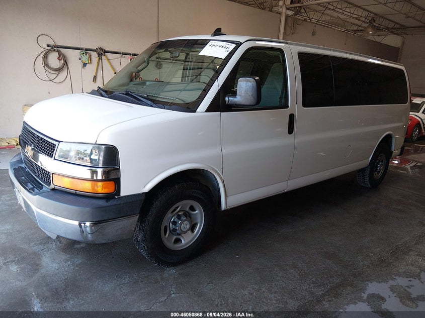 2016 CHEVROLET EXPRESS 3500 auction photo 2