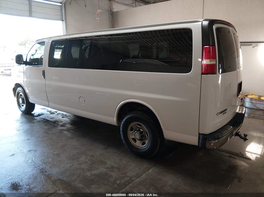 2016 CHEVROLET EXPRESS 3500 auction photo 3