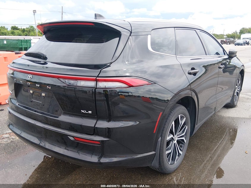 2025 TOYOTA CROWN SIGNIA — zdjęcie 4