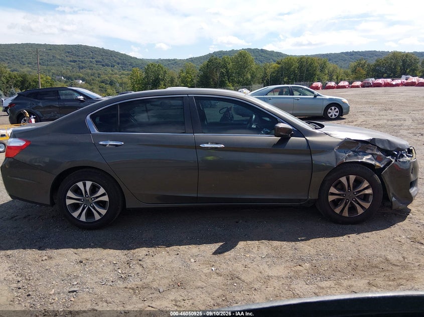 2013 HONDA ACCORD LX · Фото 13