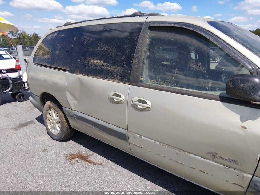 1999 PLYMOUTH GRAND VOYAGER auction photo 6