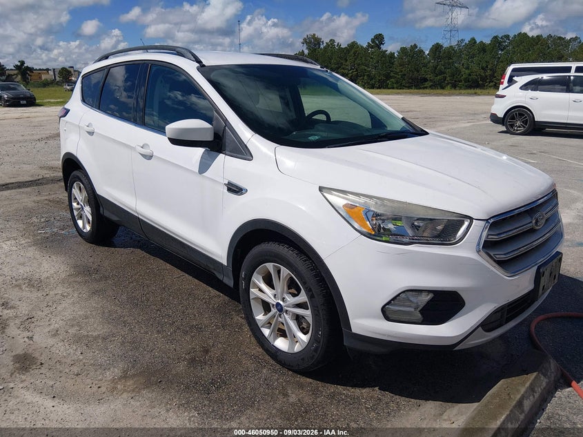 Vin: 1fmcu9gd1jud08704, lot: 46550436, ford escape se 2018 img_1