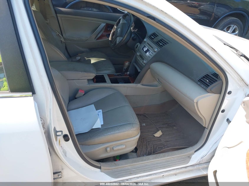 2010 TOYOTA CAMRY HYBRID auction photo 5