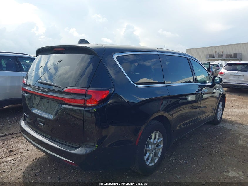 2027 CHRYSLER PACIFICA auction photo 4