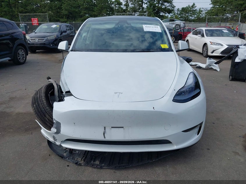 TESLA MODEL Y - zdjęcie 13