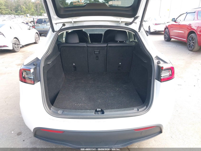 TESLA MODEL Y - zdjęcie 22