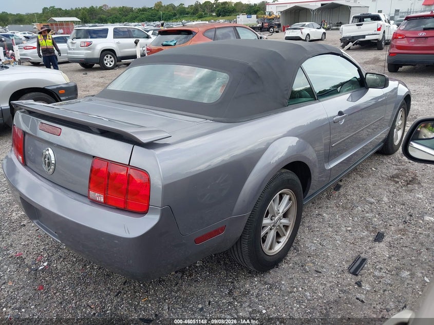2006 FORD MUSTANG auction photo 4