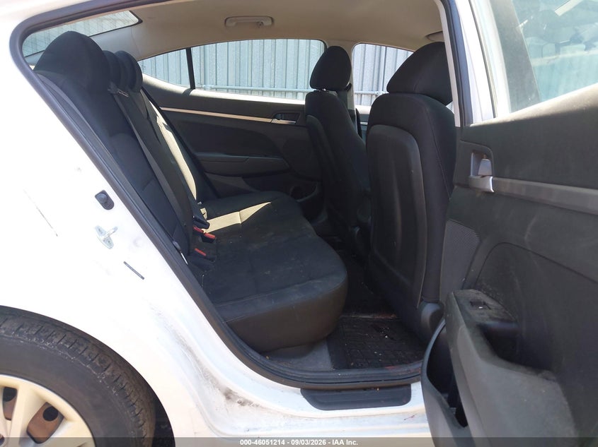 2019 HYUNDAI ELANTRA auction photo 8