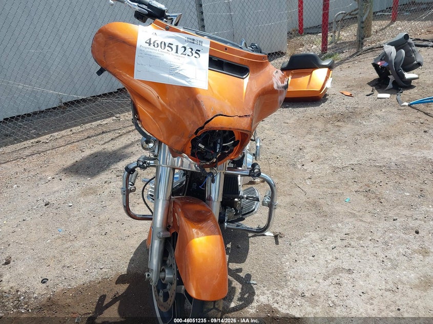 HARLEY-DAVIDSON FLHX 2014