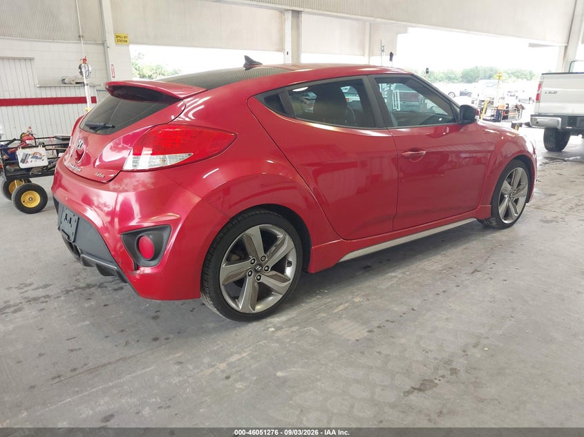 2013 HYUNDAI VELOSTER auction photo 4