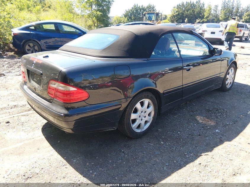2002 MERCEDES-BENZ CLK 320 auction photo 4