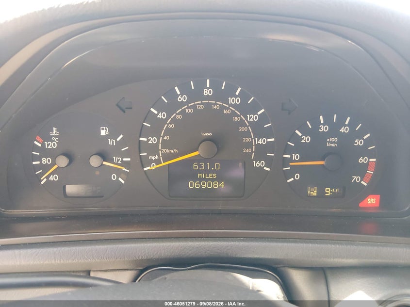 2002 MERCEDES-BENZ CLK 320 auction photo 7