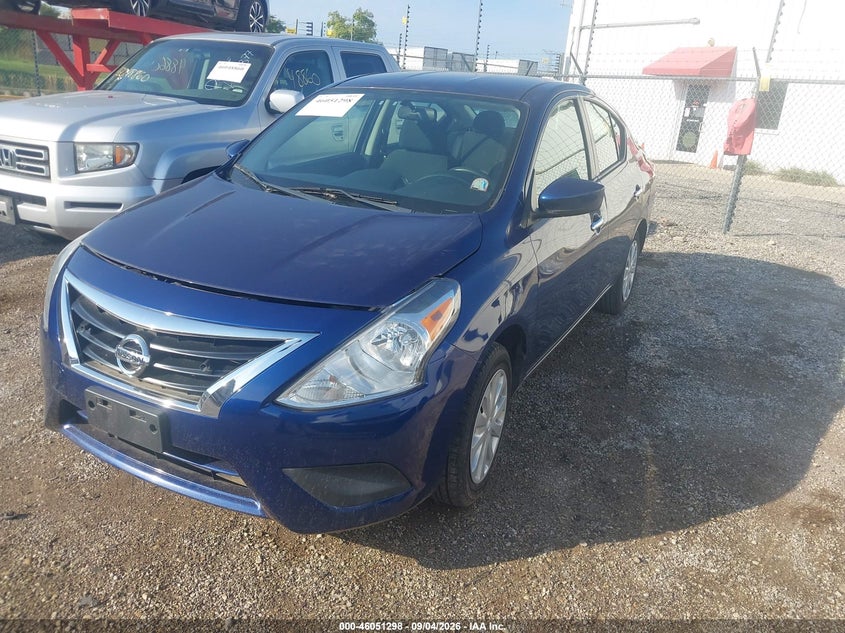 2019 NISSAN VERSA auction photo 2