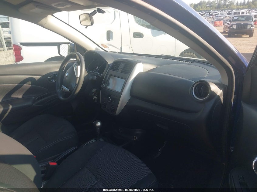 2019 NISSAN VERSA auction photo 5