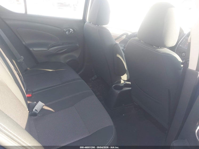 2019 NISSAN VERSA auction photo 8
