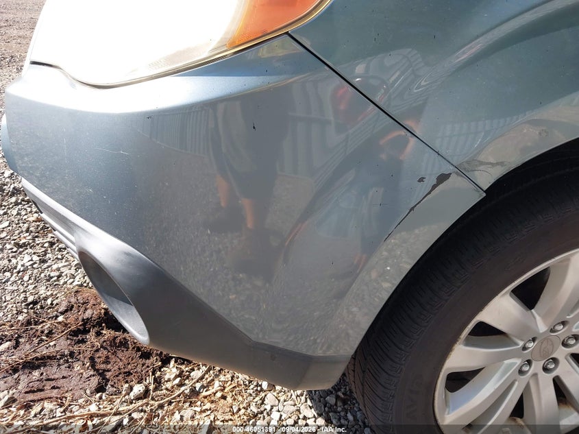 2011 SUBARU FORESTER auction photo 6