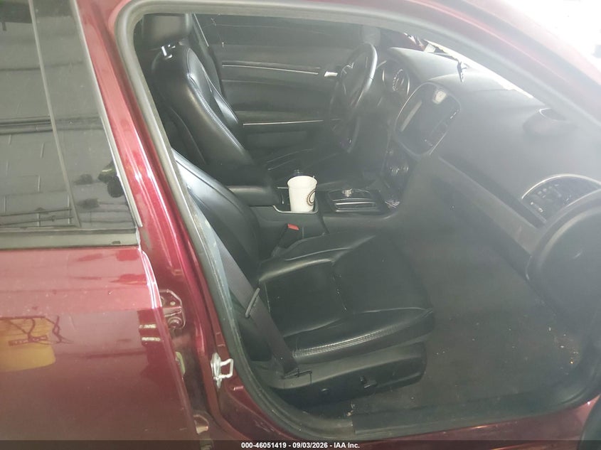 2017 CHRYSLER 300 auction photo 5