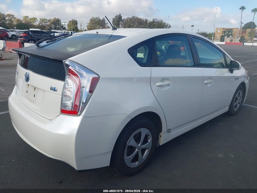 2012 TOYOTA PRIUS auction photo 4
