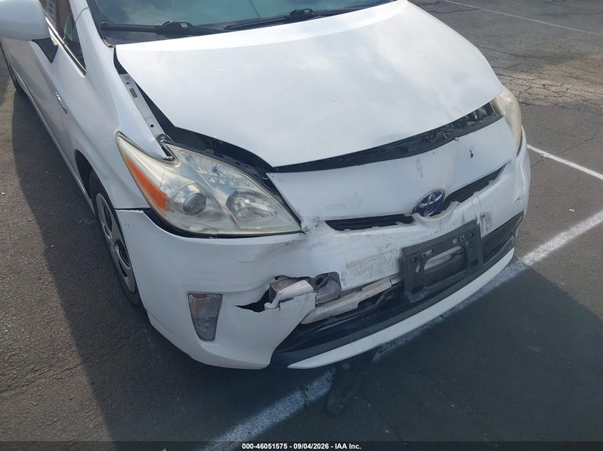 2012 TOYOTA PRIUS auction photo 6