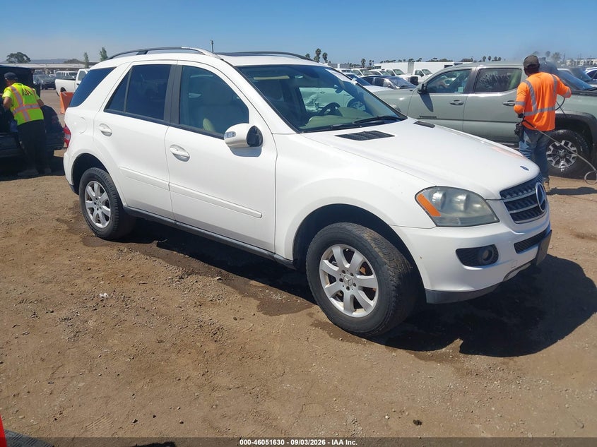 2007 MERCEDES-BENZ ML 350 — zdjęcie z aukcji