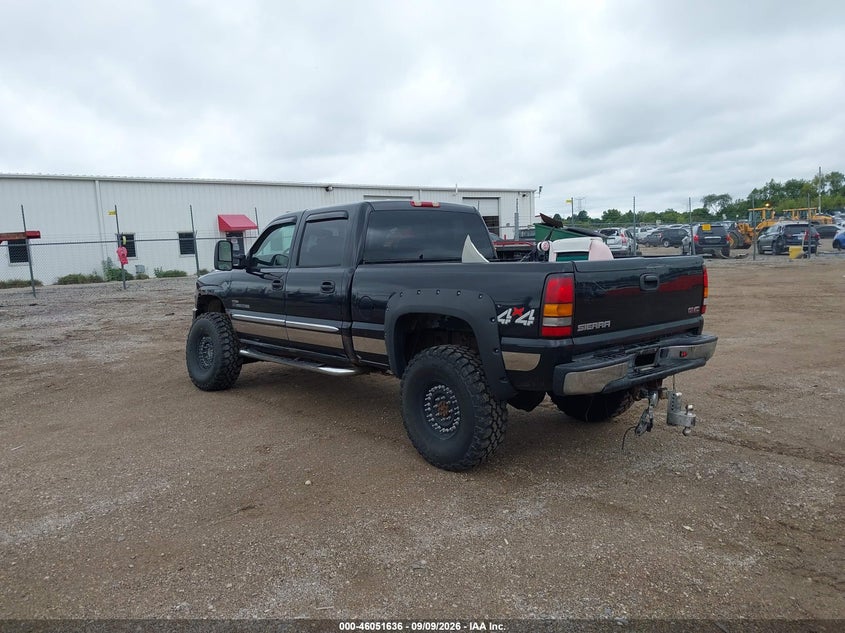 2005 GMC SIERRA 2500HD auction photo 3