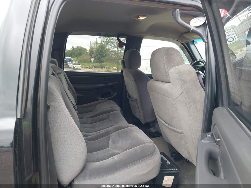 2005 GMC SIERRA 2500HD auction photo 8