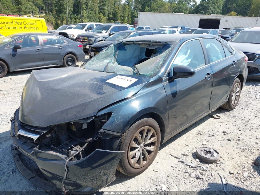 TOYOTA CAMRY - zdjęcie 2