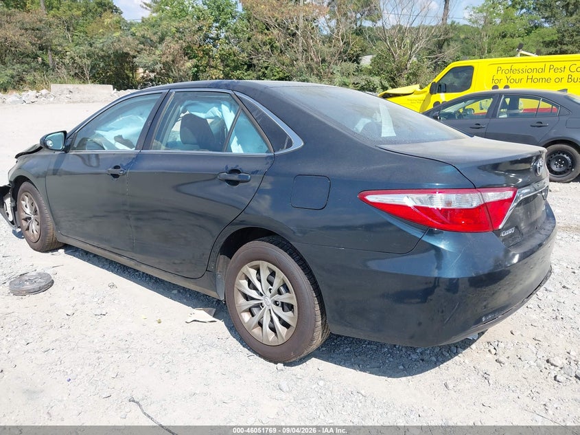 TOYOTA CAMRY - zdjęcie 3