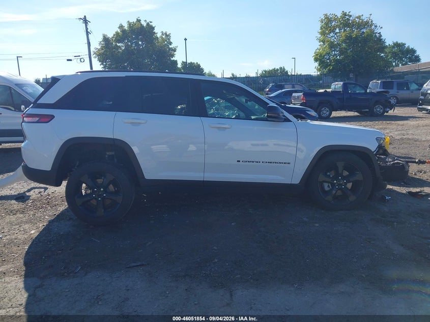 JEEP GRAND CHEROKEE - zdjęcie 13
