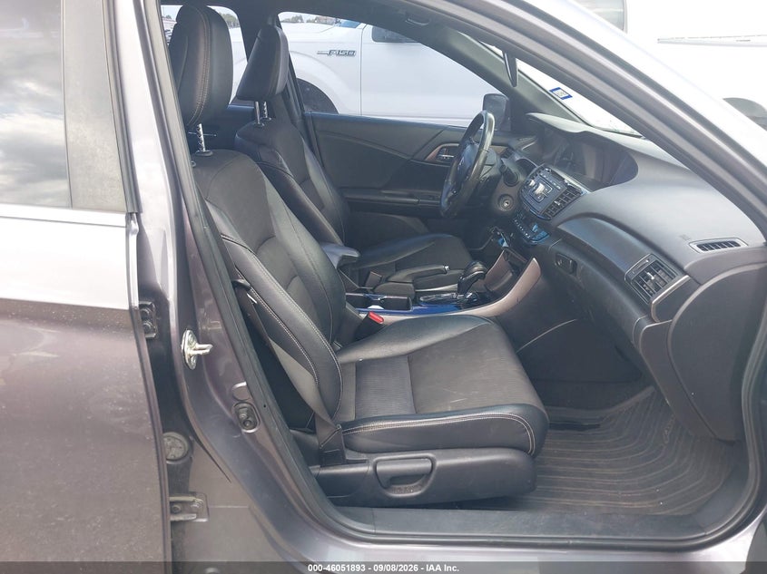 2016 HONDA ACCORD auction photo 5