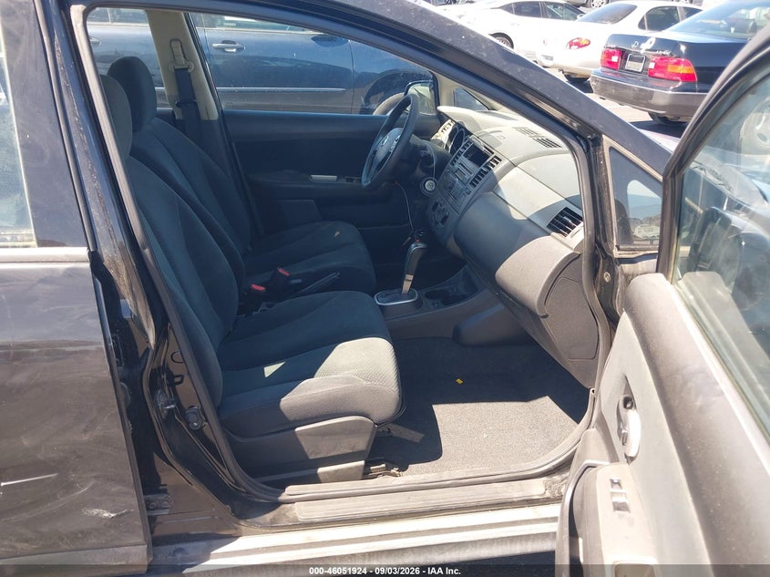 2011 NISSAN VERSA auction photo 5