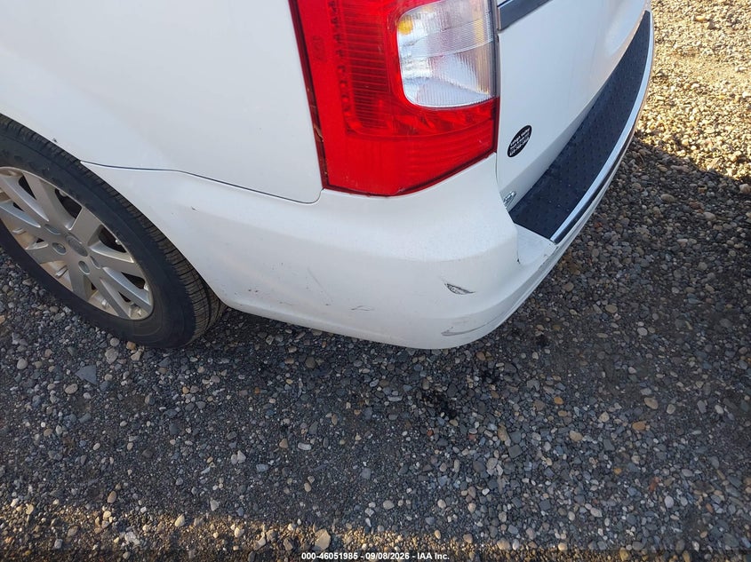 2014 CHRYSLER TOWN & COUNTRY auction photo 6