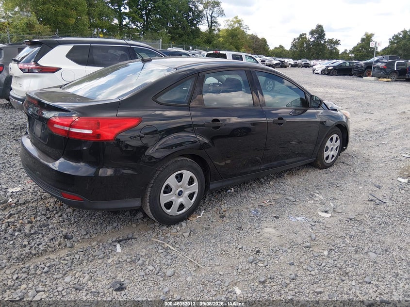 Vin: 1fadp3e26hl243899, lot: 46551521, ford focus s 20174
