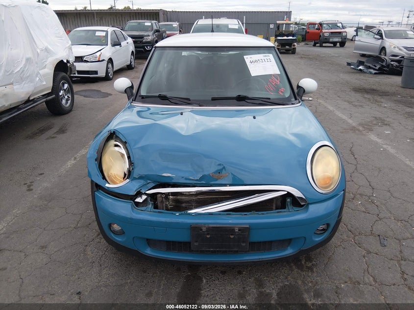 MINI COOPER 2010 VIN WMWMF3C59ATZ61153