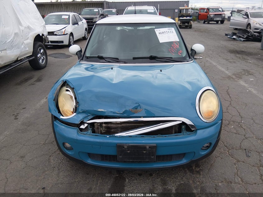 MINI COOPER 2010 VIN WMWMF3C59ATZ61153