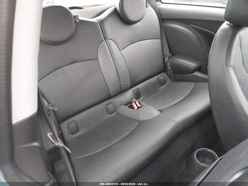 MINI COOPER 2010 VIN WMWMF3C59ATZ61153