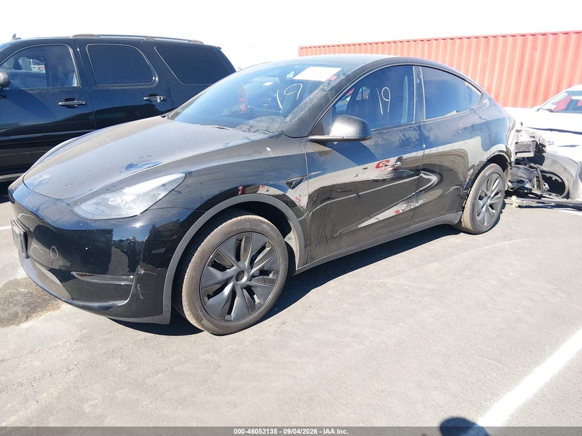TESLA MODEL Y - zdjęcie 2