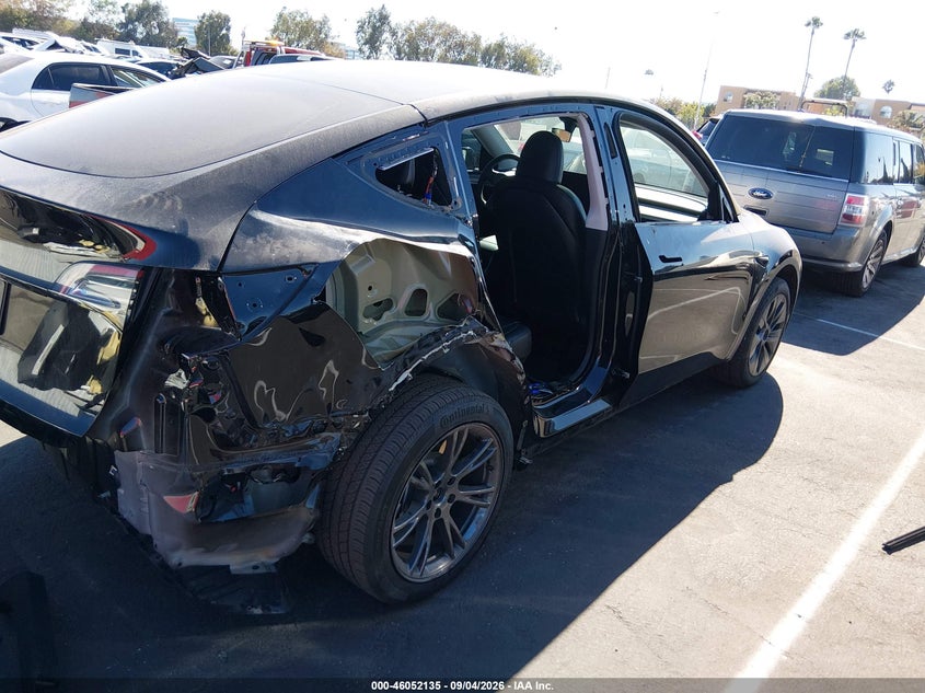 TESLA MODEL Y - zdjęcie 6