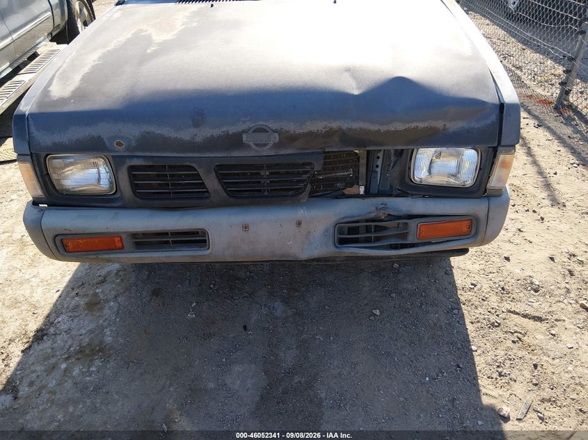 Фото 6 - NISSAN TRUCK