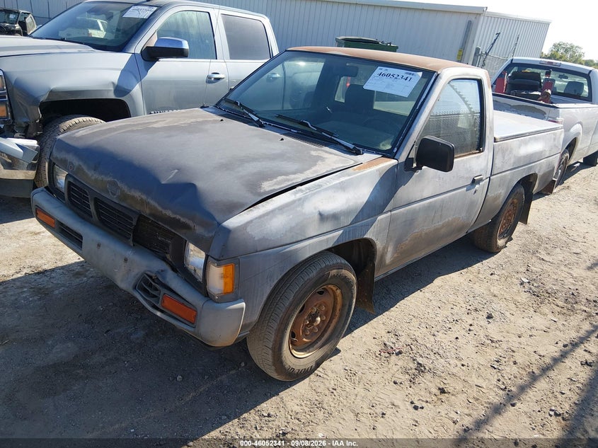 1993 NISSAN TRUCK auction photo 2