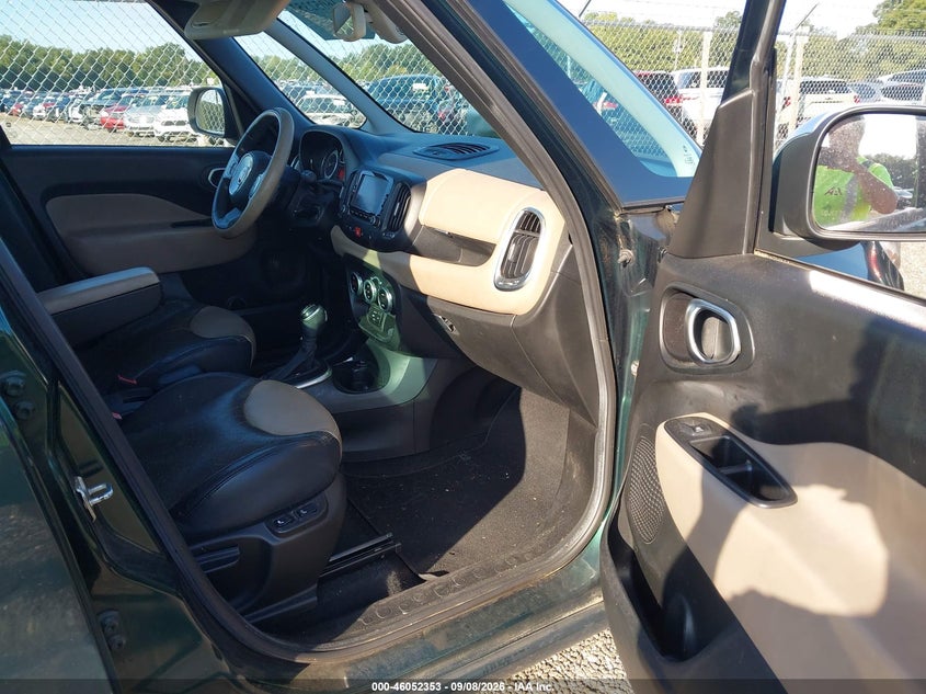 2014 FIAT 500L auction photo 5