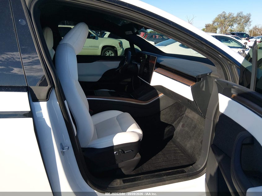 TESLA MODEL X - zdjęcie 5