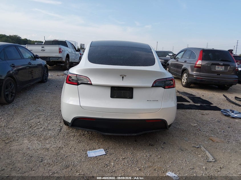 TESLA MODEL Y - zdjęcie 16
