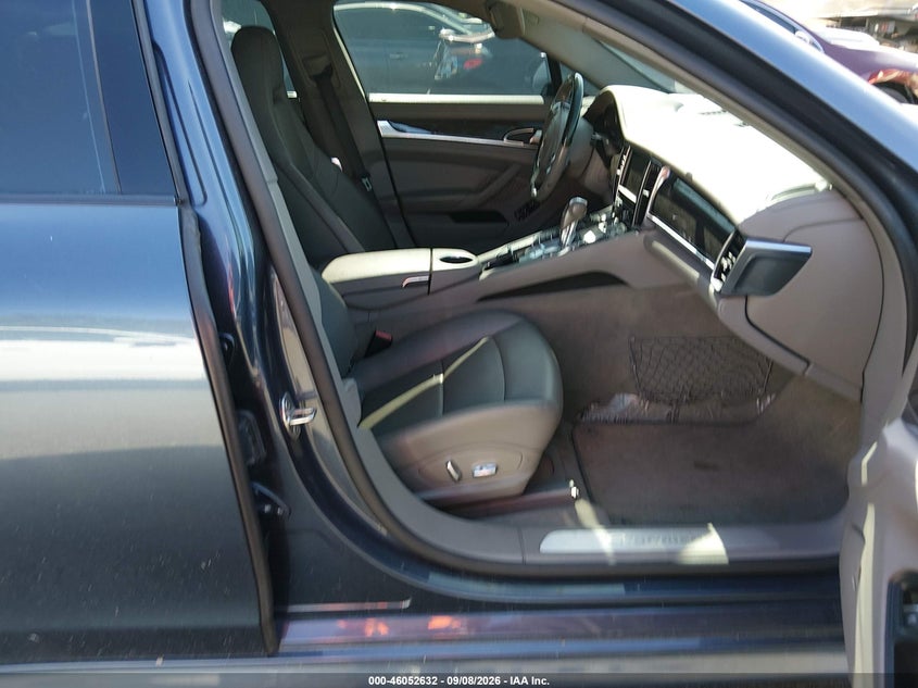 2011 PORSCHE PANAMERA auction photo 5