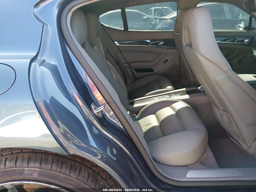 2011 PORSCHE PANAMERA auction photo 8