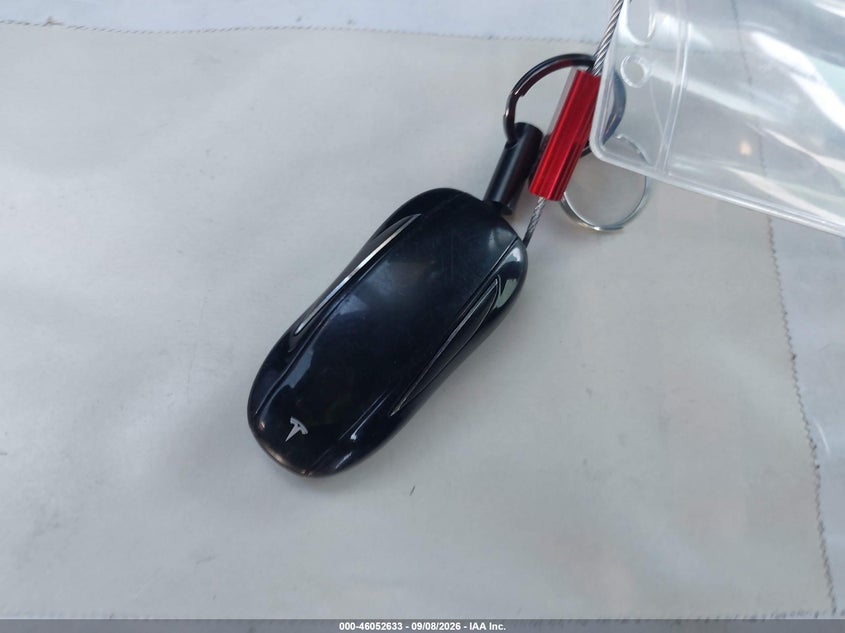 TESLA MODEL X 2016 VIN 5YJXCAE23GF013164